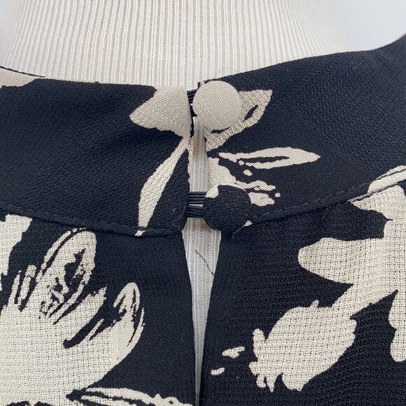 Allison Joy Women's Sleeveless Black & White Floral Halter Top Blouse Size XL - Picture 9 of 14